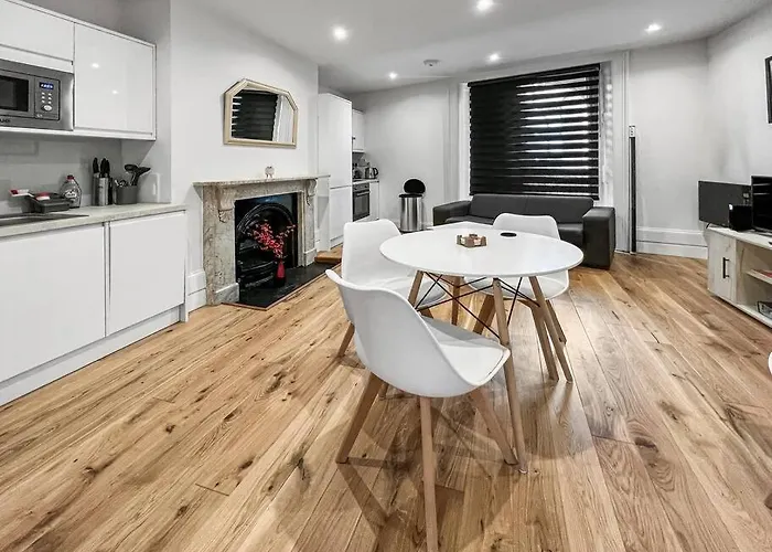 Bright And Spacious 1-Bdr Flat W/ Free Parking